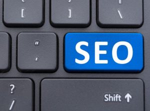 آموزش جذب مخاطب هدف: چکیده تجربیات نی نی سایت در سال 1404