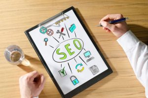 راهنمای جامع بازاریابی آنلاین 13 مورد: سوالات متداول، پاسخ‌ها و جدول کاربردی